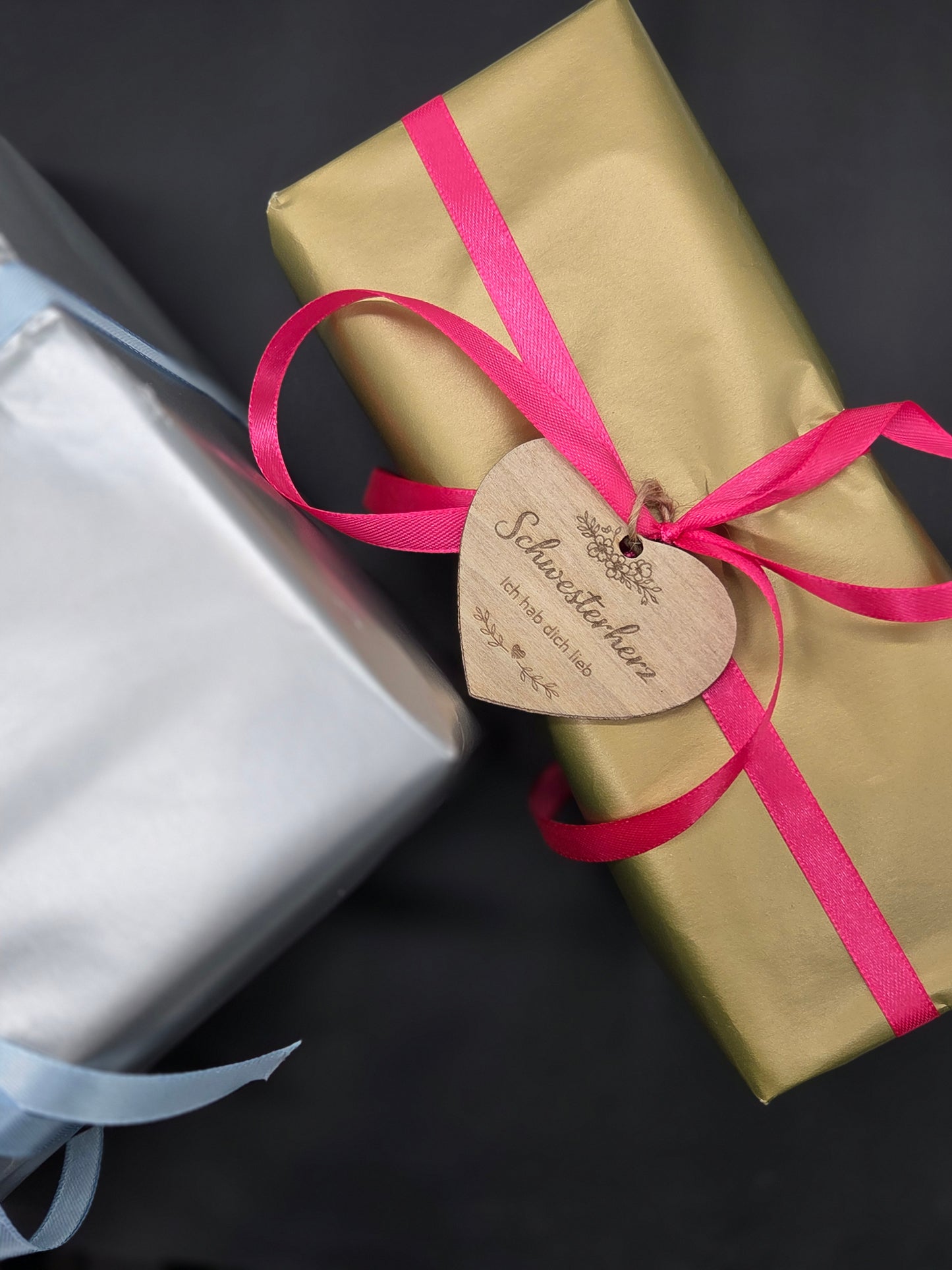 Geschenk Anhänger aus Holz – kleine Aufmerksamkeit mit großer Bedeutung