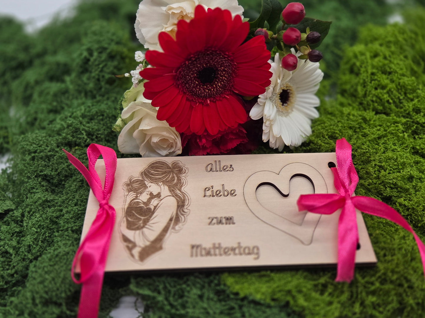 Geldgeschenk zum Muttertag aus Holz – Gutscheinhalter oder Geldkarte – Geschenk für Mama