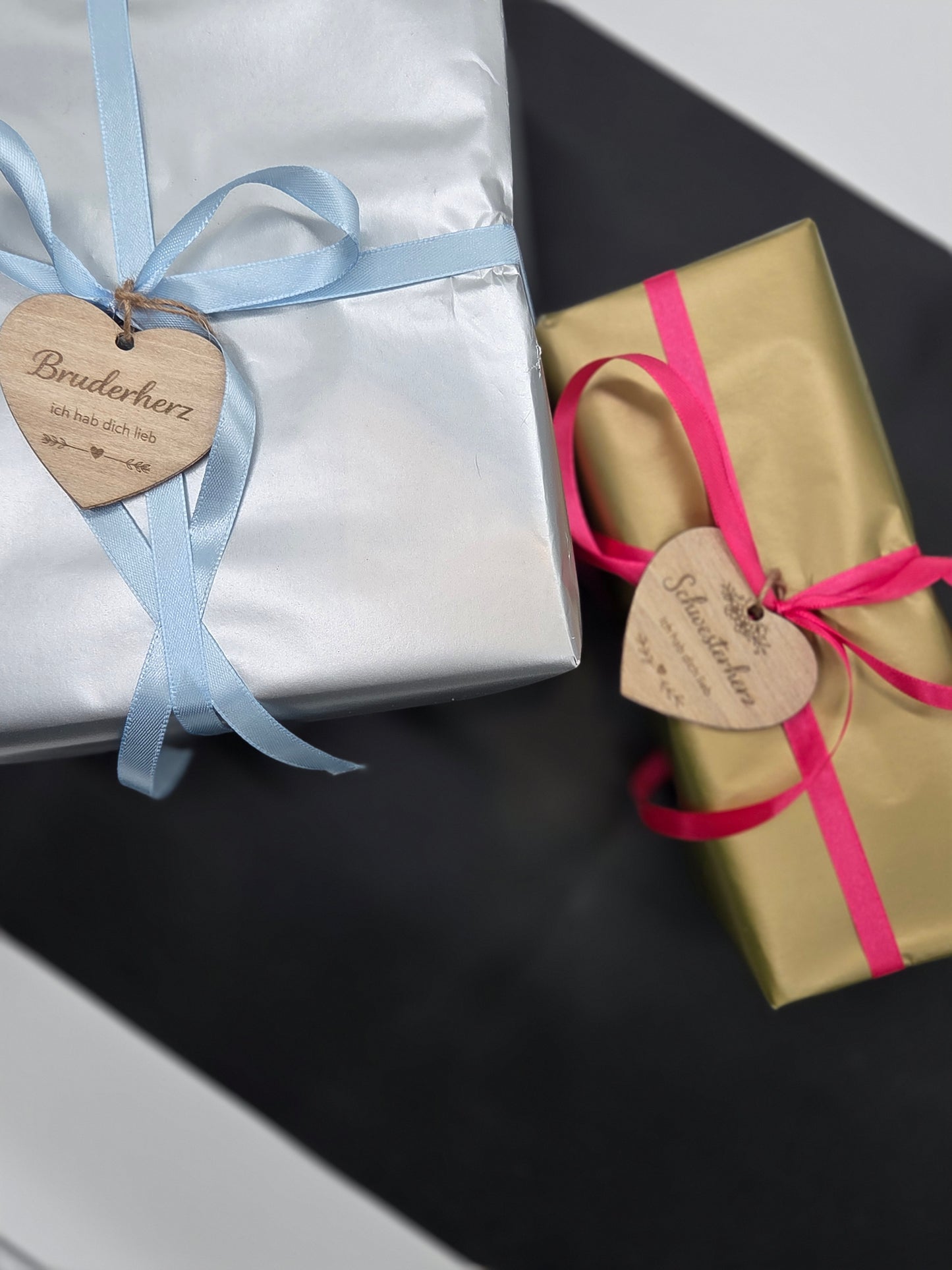 Geschenk Anhänger aus Holz – kleine Aufmerksamkeit mit großer Bedeutung